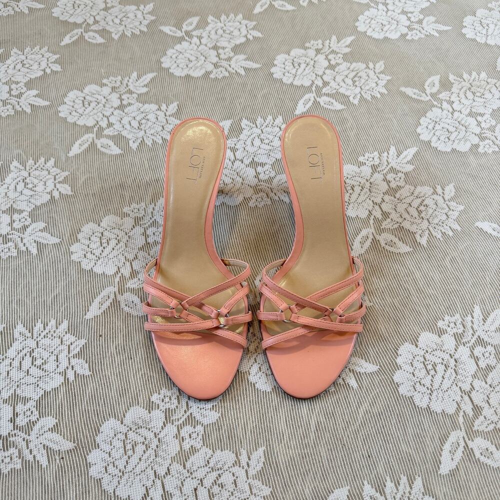 Ann Taylor LOFT Pink Strappy Kitten Heel Sandals – Size 7.5